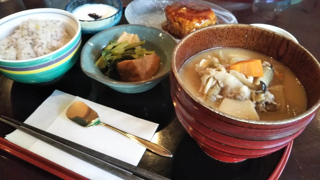 犬山城下町の茶亭椿の和食ランチ